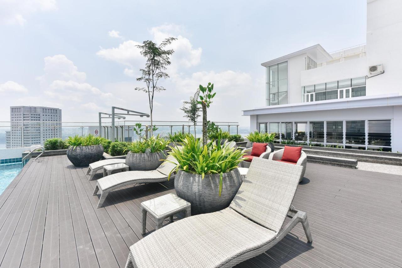 Suasana Private Suites By Subhome Johor Bahru Esterno foto